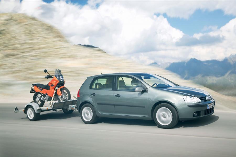  Volkswagen Golf 2004 года  (фото 96 из 170)